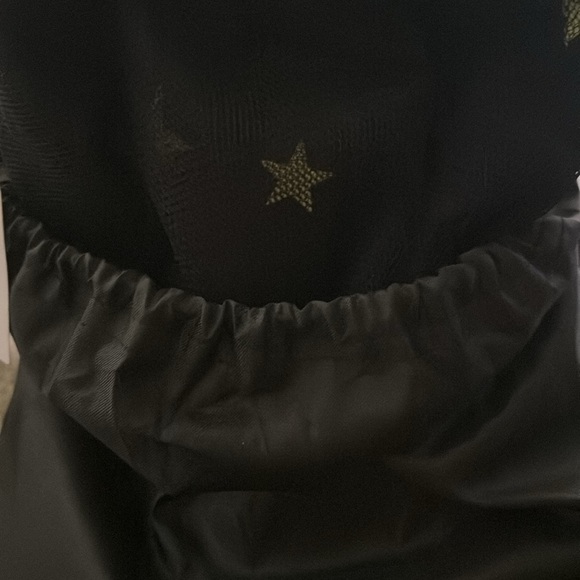 Daksha Glowing Stars Bed Canopy, (Bottom Edge Loose) New - Picture 8 of 10